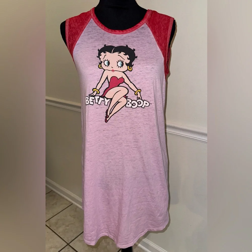 Betty Boop Pink Sleeveless Graphic Sleep Shirt – Size Small